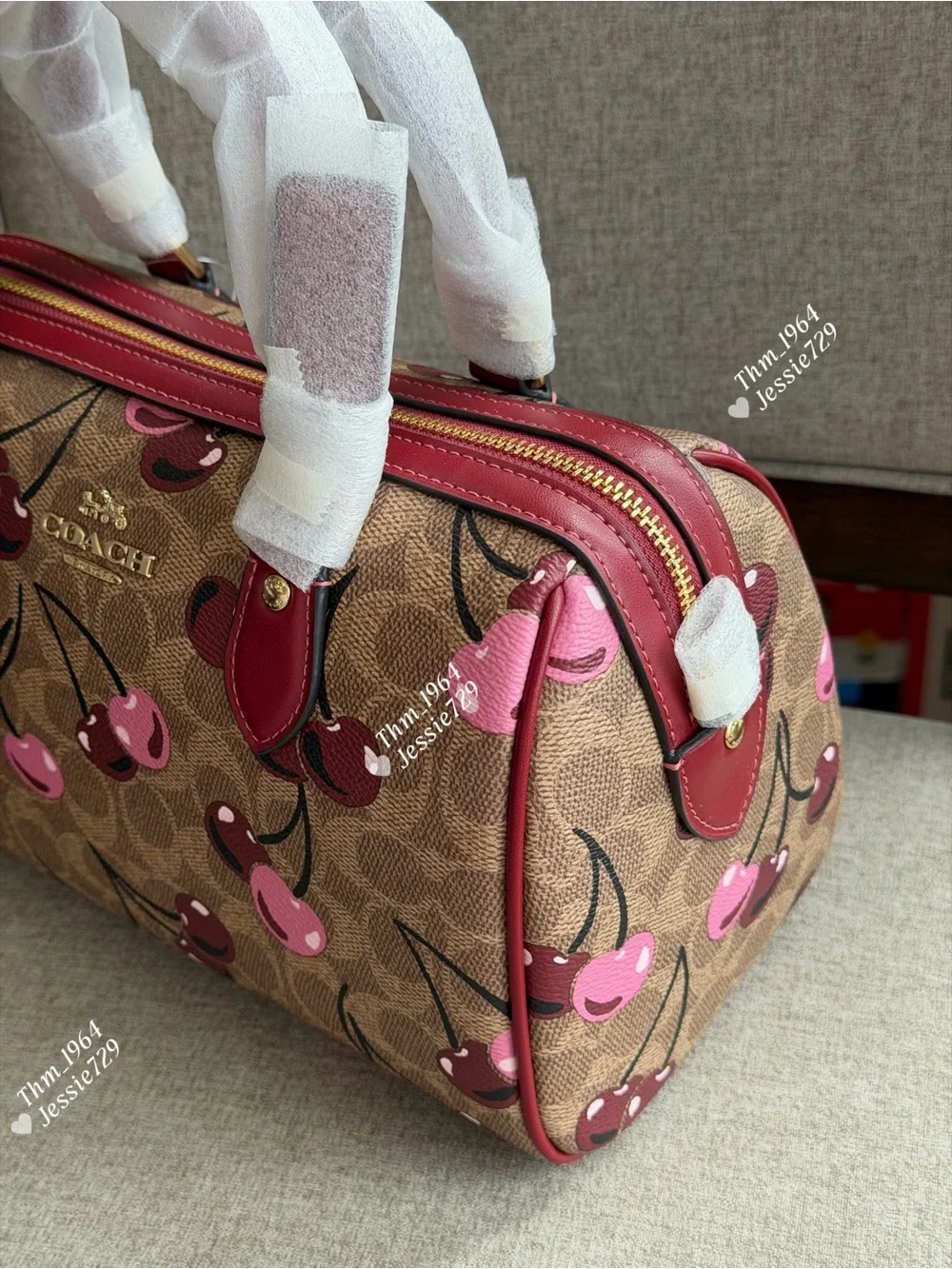 NWT！COACH ROWAN SATCHEL BAG IN SIGNATURE CANVAS WITH CHERRY PRINT（COACH CY692）